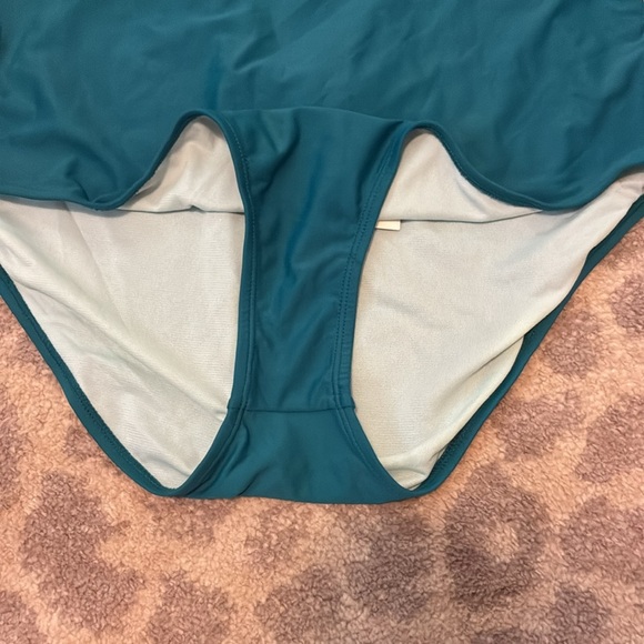 NWT Cupshe Teal Open Back One Piece - Picture 2 of 3